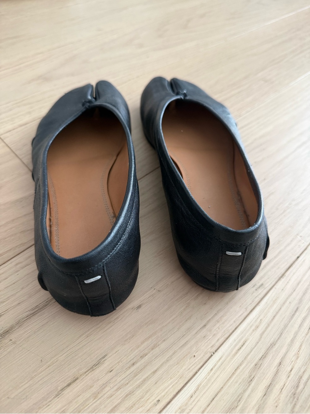 Maison Margiela Tabi Leather Ballerina Flats in Black - Picture 4 of 4